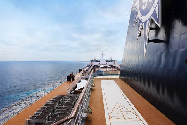 MSC Cruises, MSC Armonia, Shufleboard, Copyrights - MSC Rights.jpg